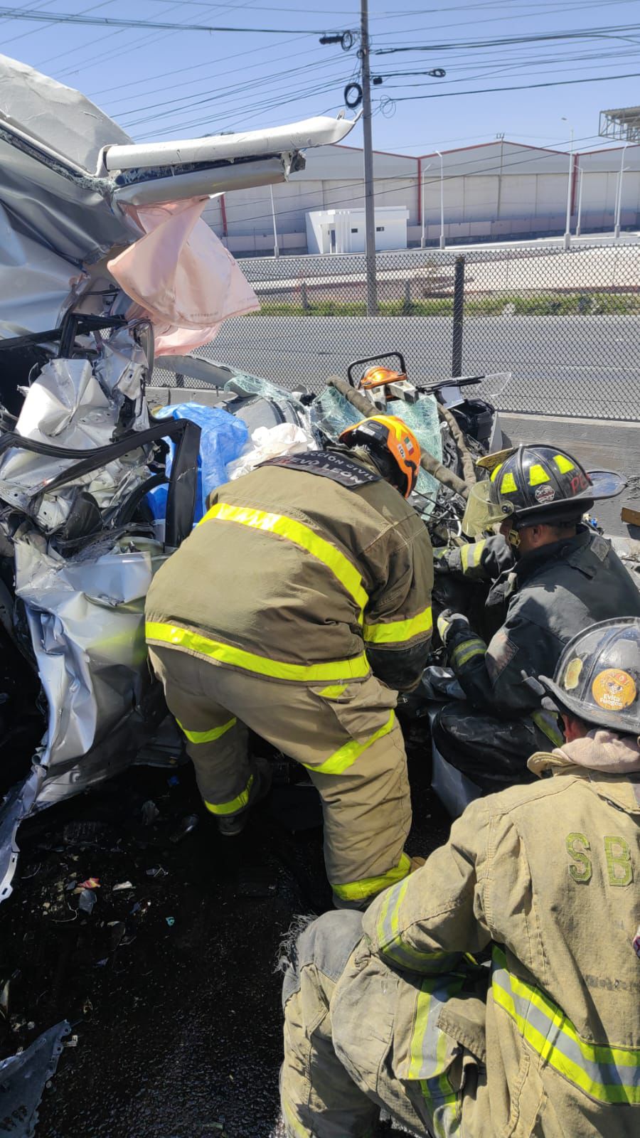 Accidente en Ciénega de Flores deja dos lesionados; una persona quedó ...