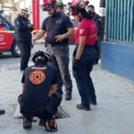 Muere electrocutado tras caer en registro bajo estación del Metro en Monterrey