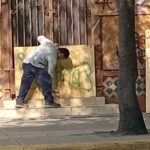 Comercios y edificios del Centro de Monterrey se preparan ante marcha del 8M