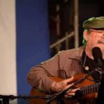 Silvio Rodríguez querría su fusil AKM si EU agrede a Cuba