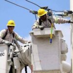 CFE restablece servicio eléctrico tras afectaciones por fuertes vientos en Nuevo León