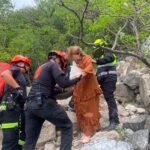 Protección Civil Nuevo León reporta rescate de senderista lesionada en Santa Catarina