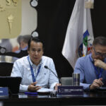 San Nicolás plantea prohibir cascos y prendas que cubran el rostro en comercios. 