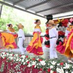 Mitzari lleva el folclor mexicano a ceremonias de graduación en Doctor Arroyo