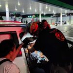 Choque entre taxi y camioneta deja dos personas lesionadas en el centro de Monterrey