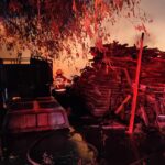 Incendio consume tarimera abandonada en Escobedo; evacúan viviendas cercanas