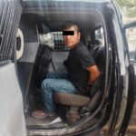 Detienen a hombre por presuntamente grabar a mujer en baño de clínica del IMSS