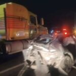Choque entre tres vehículos colapsa carriles en Carretera Nacional
