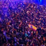Derrumbe de una fuente deja un muerto en España; celebraciones del Mundial terminan en tragedia