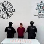 Detienen a dos hombres con 57 dosis y un arma de fuego en Monterrey