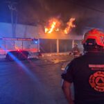 Incendio consume parte de bodega en Apodaca; no hay lesionados