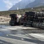 Vuelca pipa y cierran Carretera a Saltillo en García