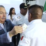 Reconocen la entrega y trayectoria de policías de Escobedo