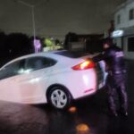 Monterrey mantiene operativo por lluvias; rescatan a automovilistas varados