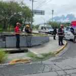 Localizan persona sin vida en canalón en Monterrey