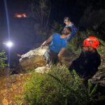 Rescatan a mujer extraviada en el cerro de La Huasteca