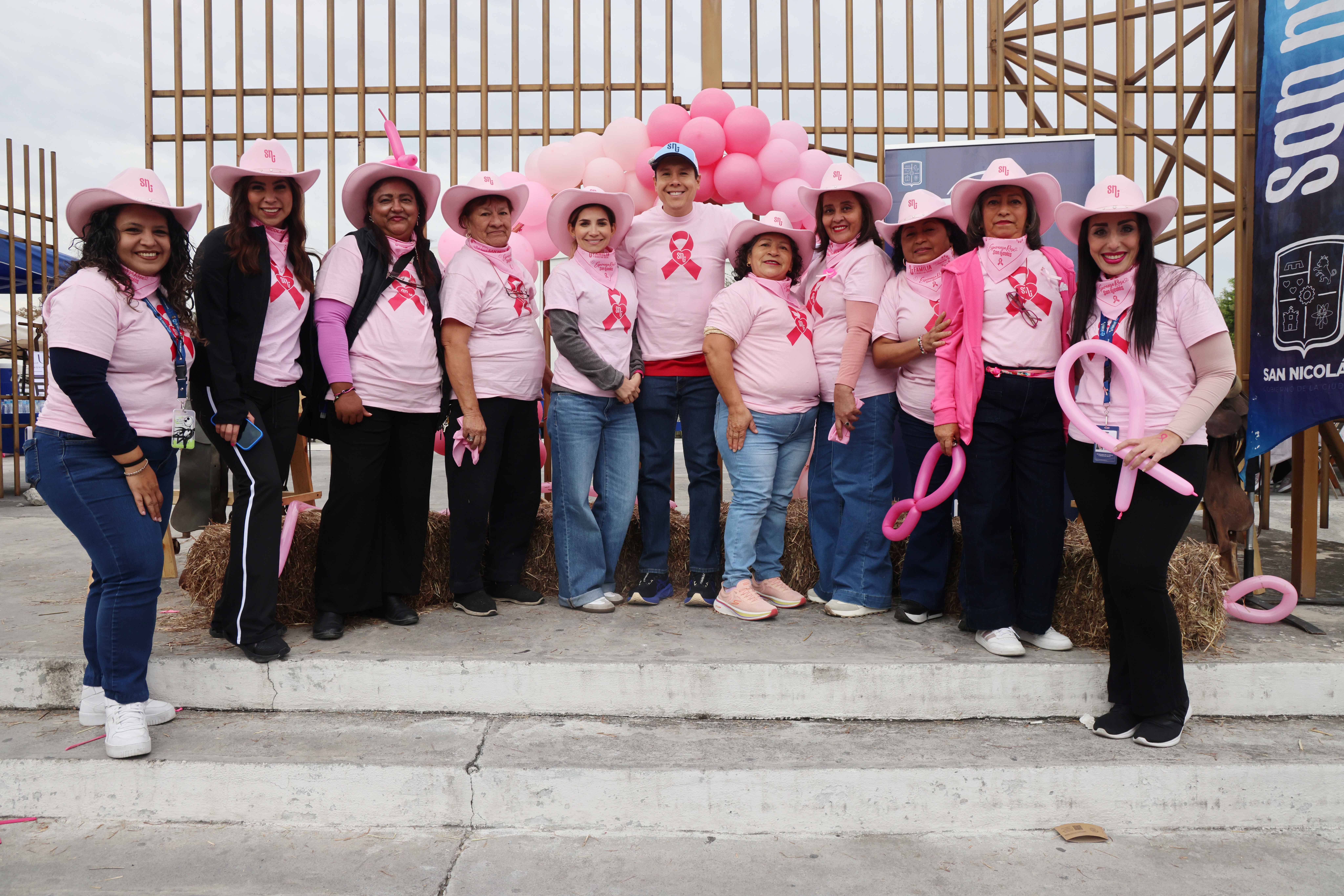 Reúne San Nicolás a más de 600 mujeres en activación contra el cáncer de mama