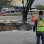 Escobedo inicia reparación de socavón en Santa Martha